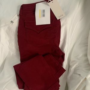 Joie Skinny cargo pants in deep red (Topanga) with fitted skinny legs. NWT.